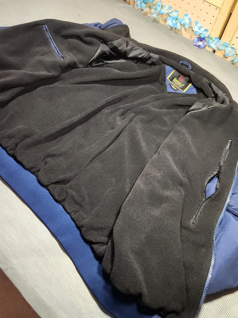 Baru Sports Navy Blue 'Tachi Palace lotel & Casino' Bomber Jacket - Size XL